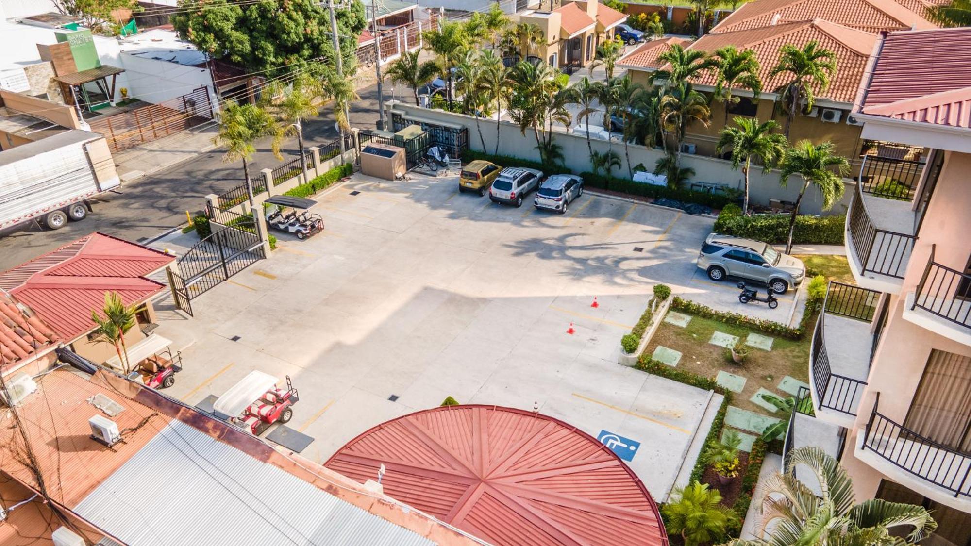 Monaco Condominiums 哈科 外观 照片